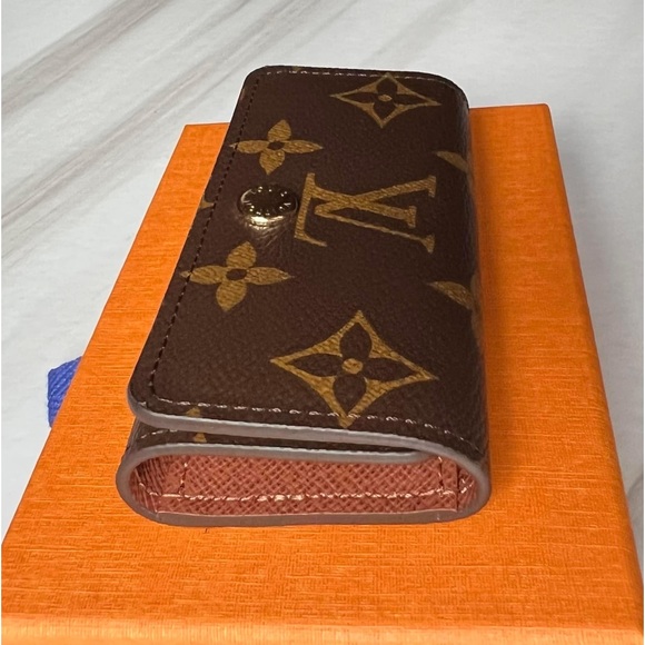 Louis Vuitton 4 key holder Monogram - Picture 3 of 9